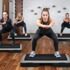 Aerobic Steppbrett Fitness Stepper Stepbench höhenverstellbar Stepper Board Grau