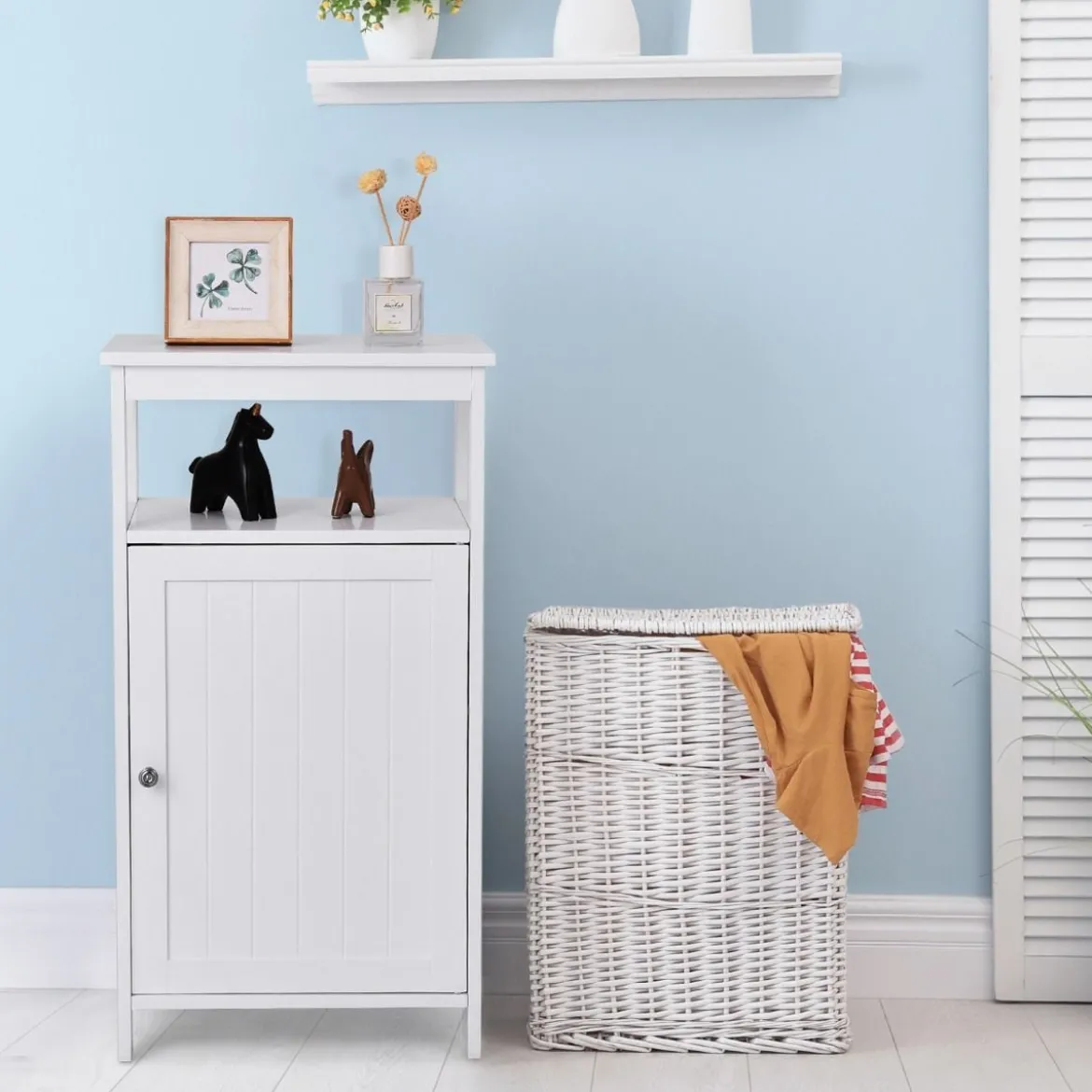 Badezimmerschrank mit Einzeltür und Verstellbarem Einlegeboden Weiß
