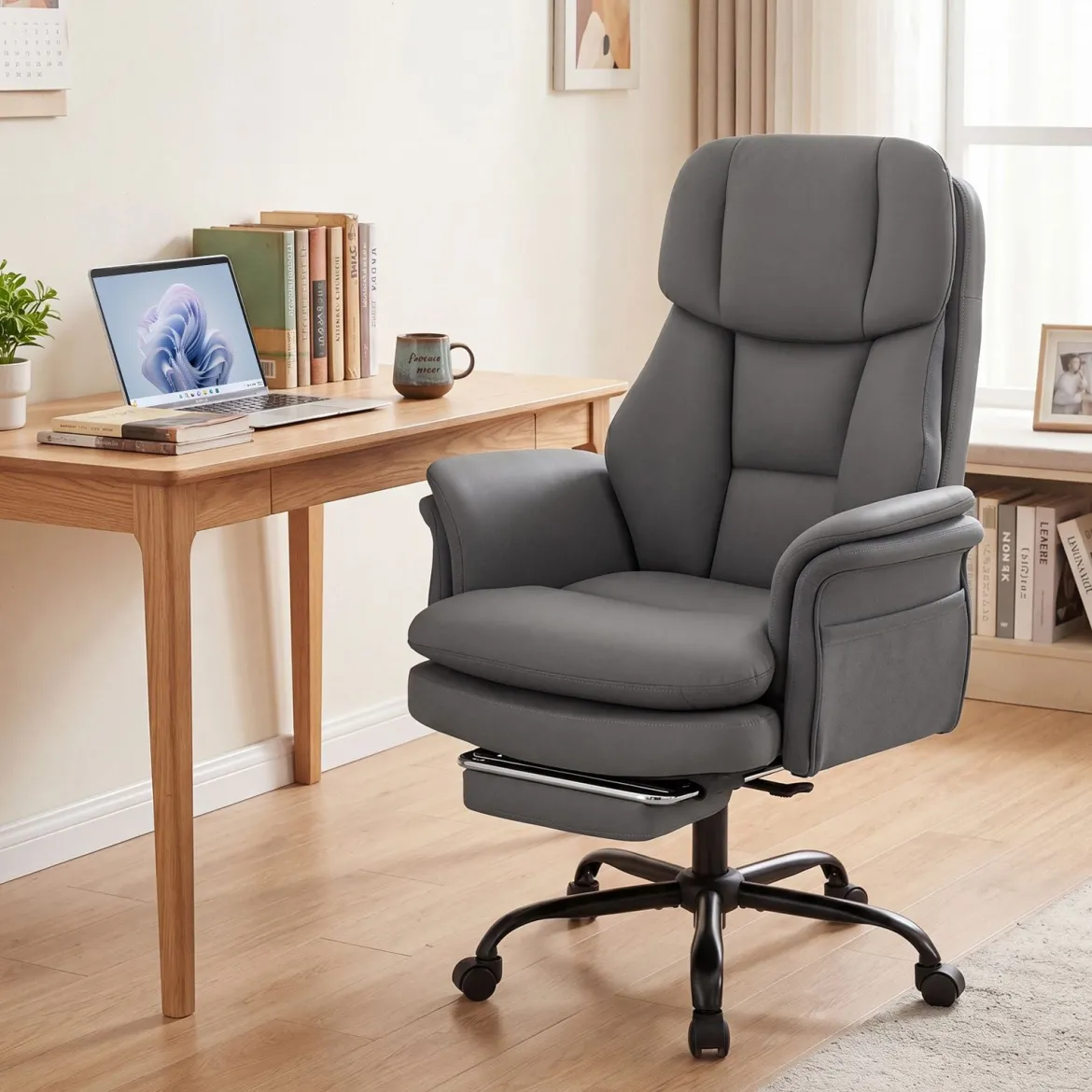 Bürostuhl Ergonomisch Höhenverstellbarer Chefsessel mit 5 Rollen & Ausziehbarer Fußstütze Grau