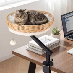 360° Drehbares Katzenbett für Schreibtisch mit Abnehmbarem Plüschkissen & Hängeball Katzen Schreibtischbett