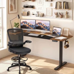 Elektrisch Höhenverstellbarer Schreibtisch mit Stabilem Metallgestell 160 x 60 cm Braun