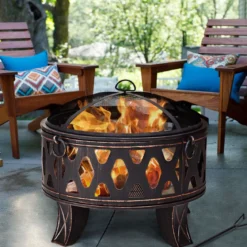 Feuerstelle Garten Terrasse mit Funkenschutz und Schürhaken 71 x 71 x 60 cm