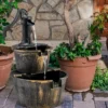 Gartenbrunnen mit Wasserpumpe Rustikaler Kaskadenwasserbrunnen 45,5 x 41 x 68 cm