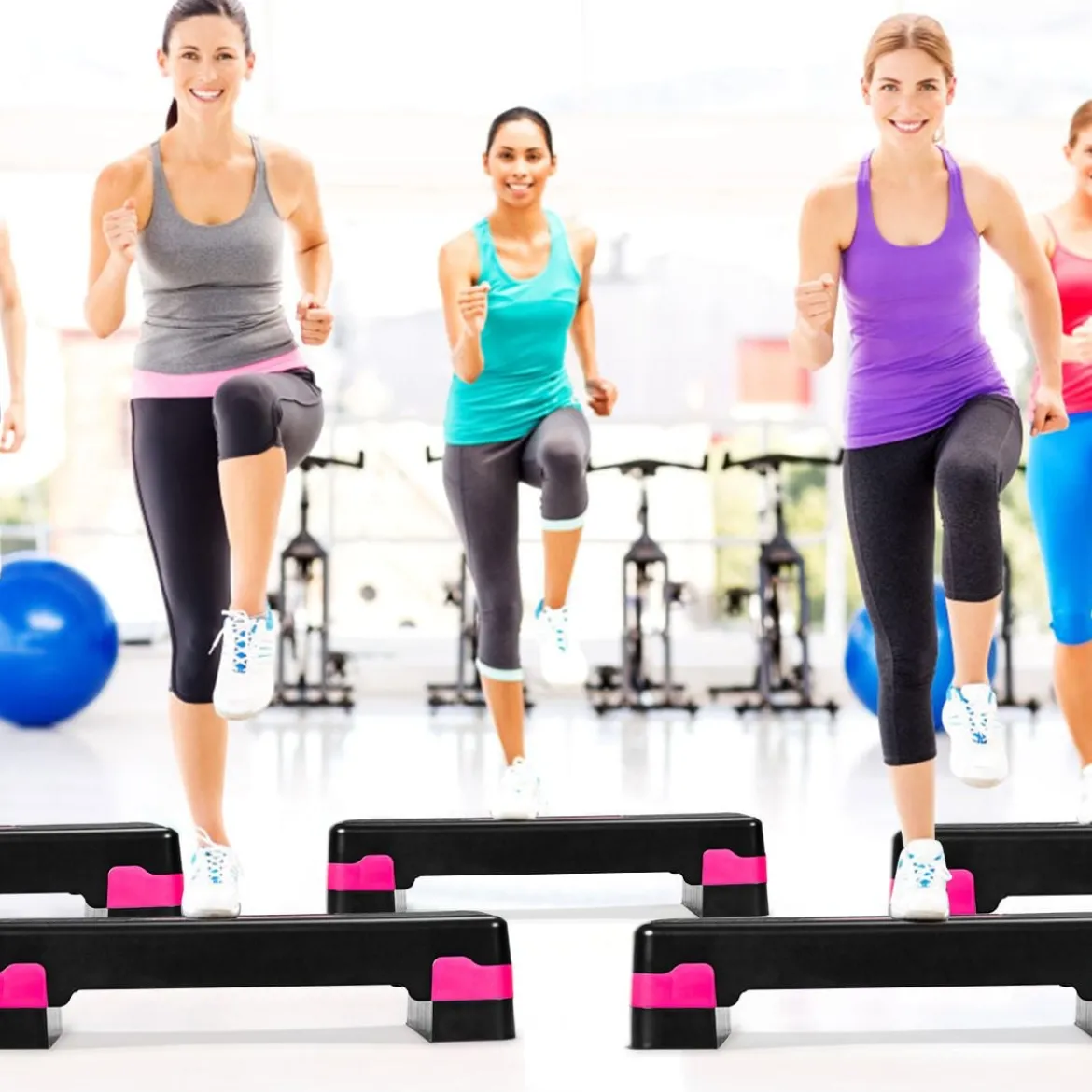 Höhenverstellbarer Aerobic Stepper Fitnesstrainer mit zwei Stufen von 10 cm und 15 cm Fitnesstrainer Schwarz