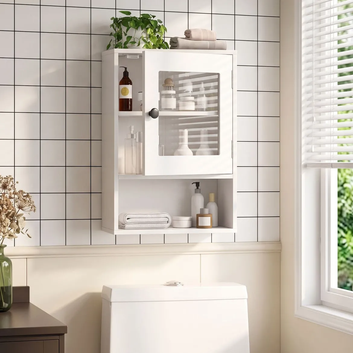 Hängender Badezimmerschrank mit Glastür 35 x 18 x 51 cm Wandschrank mit Offenem Fach Weiß