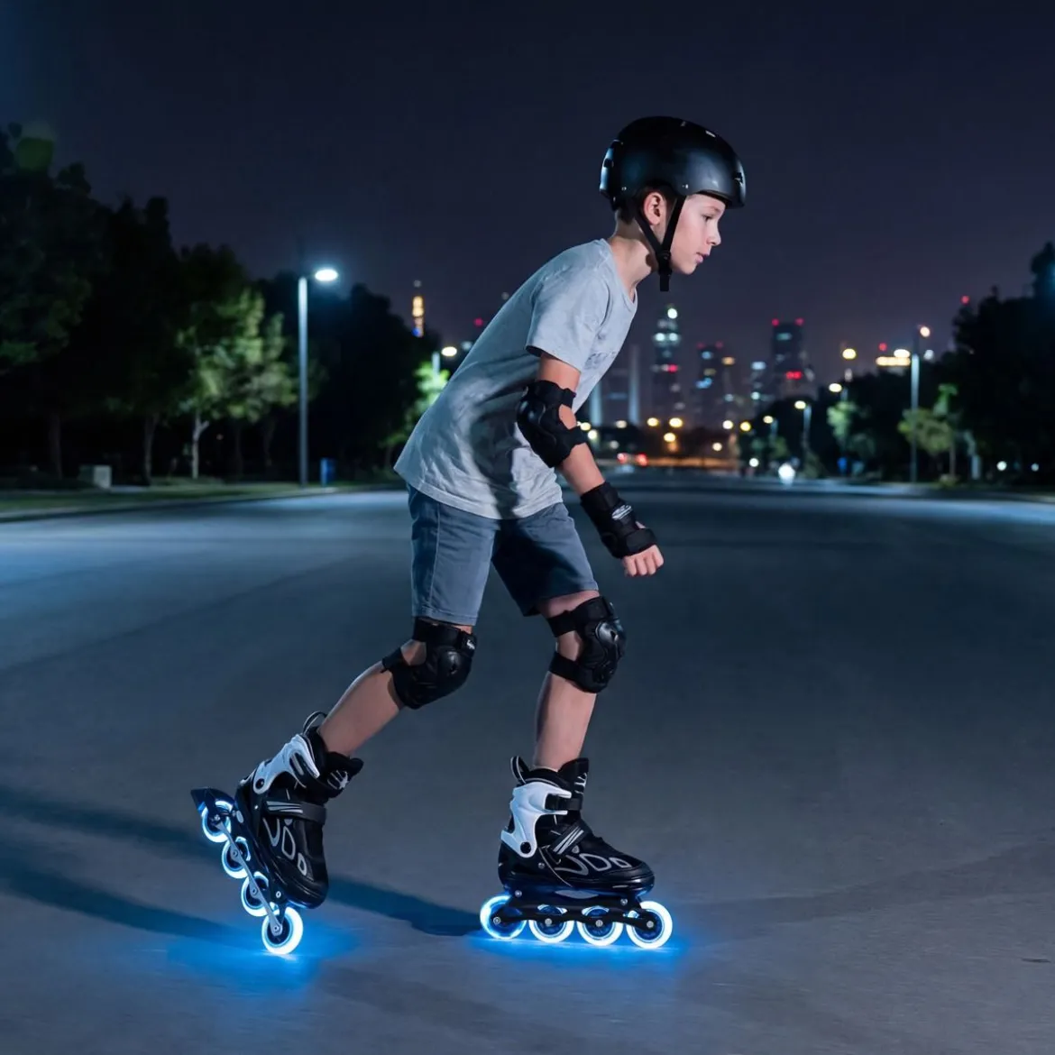 Kinder Rollschuhe 4 Größen Verstellbar Inline Roller Skates mit Leuchtenden Rädern L (EU 37-41)