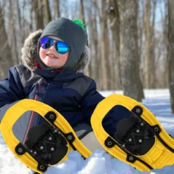 Kinderschneeschuhe mit Teleskop-Wanderstöcken & Tragetasche leichte All-Terrain Schneeschuhe Gelb