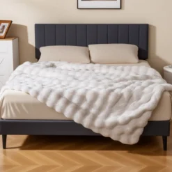 Luxuriöse Kunstpelz-Decke Flauschige Plüsch Kaninchenfell Blasen Decke Beige 178 x 203 cm