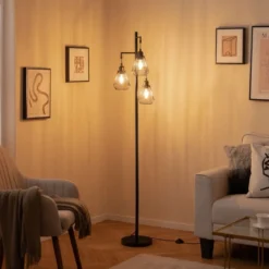 Moderne Stehlampe 169 cm industrielle Standleuchte mit 3 Lampenschirmen 25 x 168 cm Schwarz