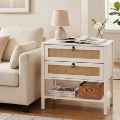 Nachttisch mit 2 Schubladen Offenem Regal & Rattan-Fronten 68 x 40 x 65 cm Weiß