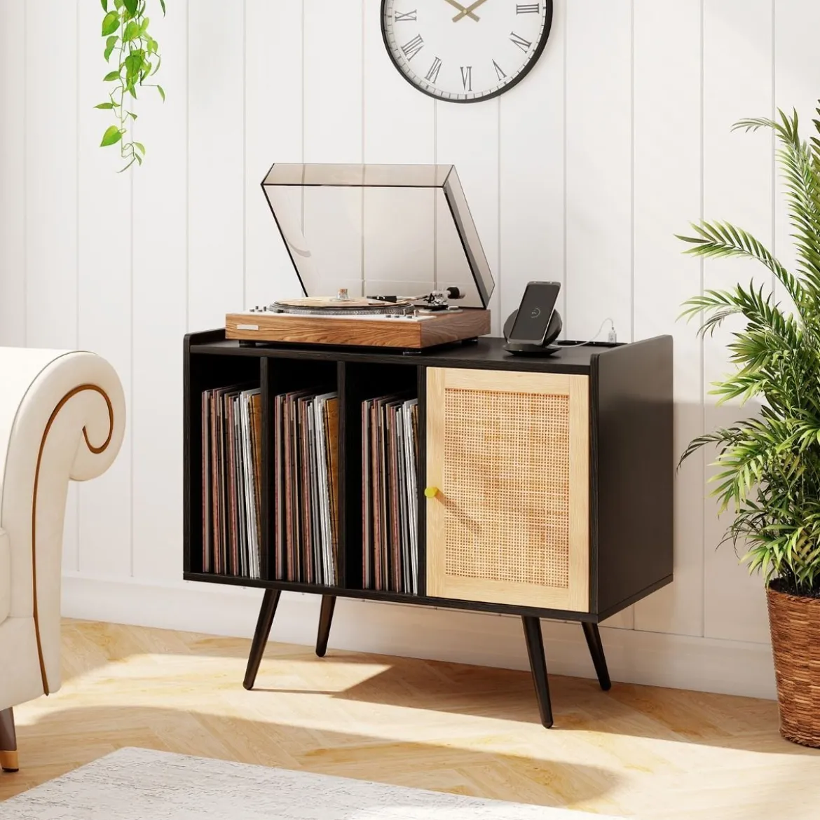 Rattan Plattenspieler-Ständer mit Ladestation Vinyl Schallplattenspieler Tisch für 220 Schallplatten Schwarz