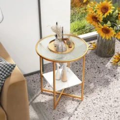 Runder Beistelltisch mit Gehärtetem Glas & Ablage aus Kunstmarmor & Goldenem Metallrahmen