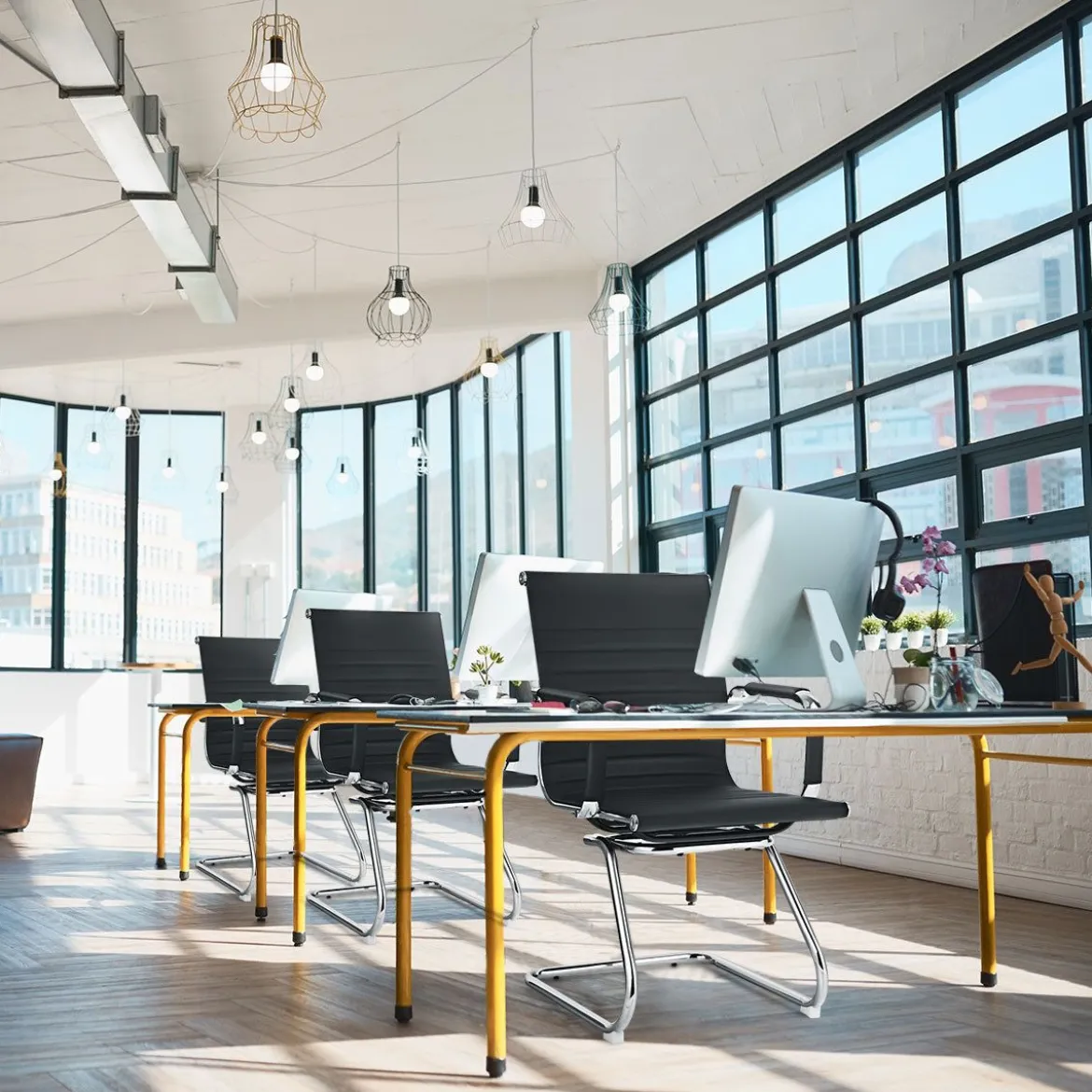 Set aus 6 Bürostühlen Moderne Konferenzstühle mit Mittlerer Rückenlehne & Kufengestell Schwarz