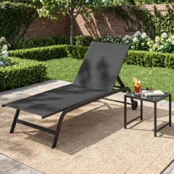 Sonnenliege mit Rollen und Beistelltisch Outdoor Liegestuhl bis 150 kg Tragbar Grau/Schwarz/Braun