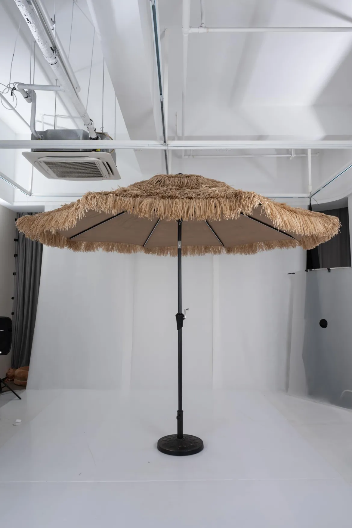 Sonnenschirm Hawaii 290 cm Strohschirm 30° neigbar mit LED-Solarbeleuchtung Hellbraun