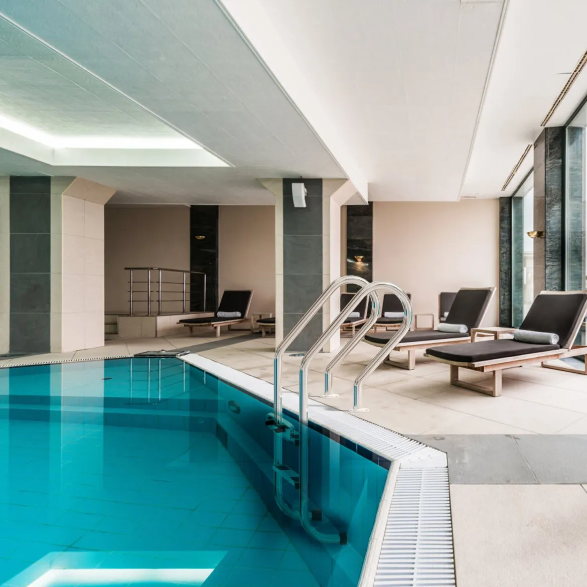 Zweistufige Schwimmbadleiter R-förmige Schwimmbadleiter Leiter mit Handlauffür Schwimmbäder Silber